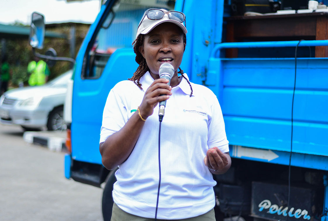 dr-mercy-karanja-flagging-off-the-walk | Kenya Psychiatrist Association (KPA) | Kenya Psychiatrist Association (KPA)